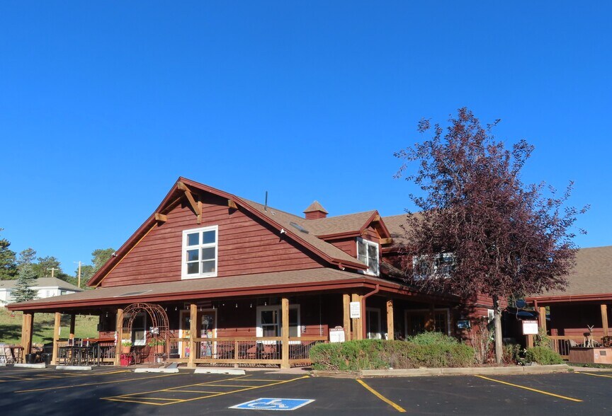 More Photos Of 1552 Bergen Pky, Evergreen General Retail For Sale