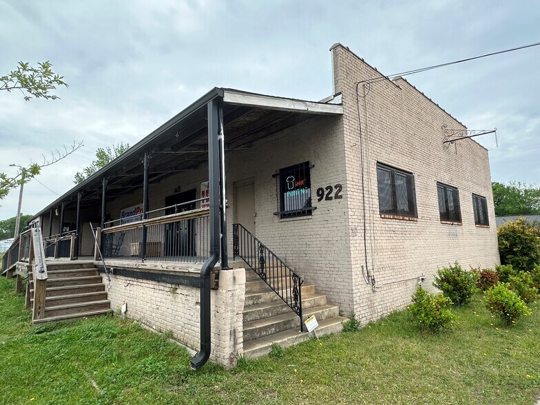 More Photos Of 922 W Main St, Rock Hill Warehouse For Sale