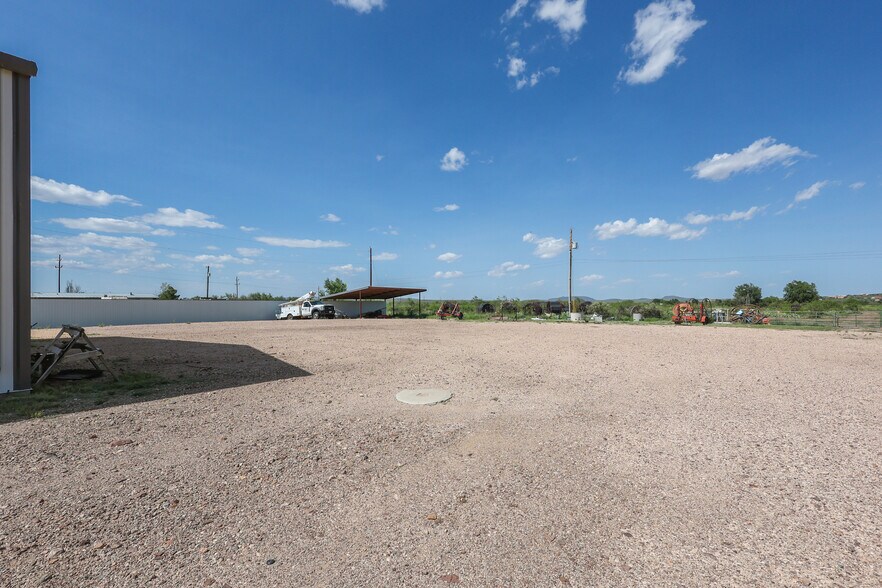 More Photos Of 2160 TX-118, Alpine Light Distribution For Sale