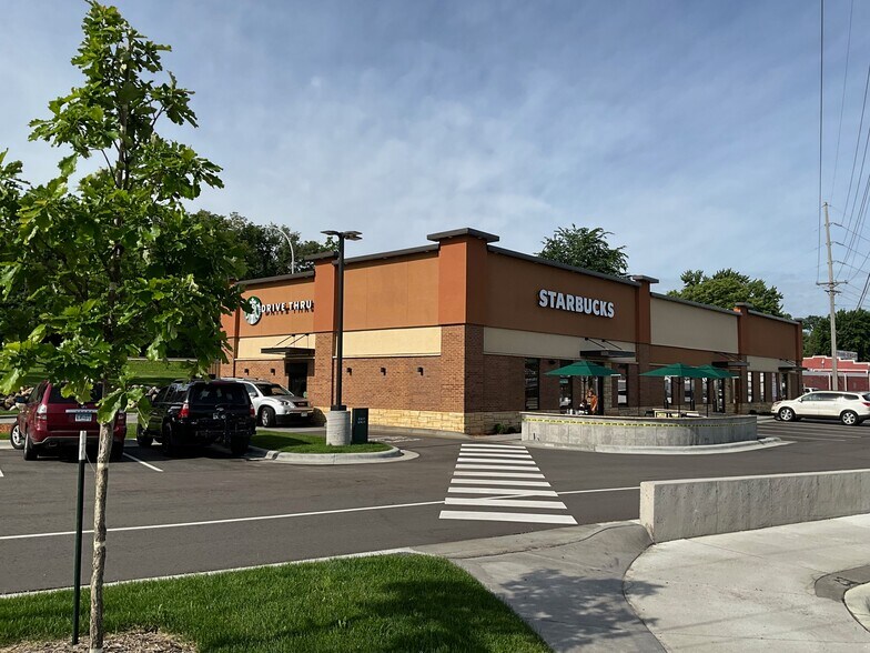 More Photos Of 1315 Old West Main St, Red Wing Storefront For Lease