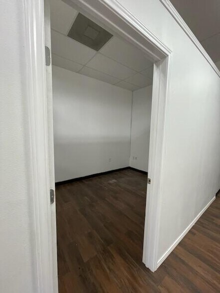 More Photos Of 5166 E FM 1187, Burleson Storefront Retail Office For Lease
