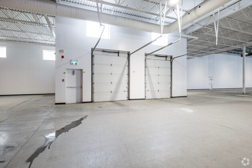 More Photos Of 2044-2082 Rte Transcanadienne, Dorval Unknown For Lease