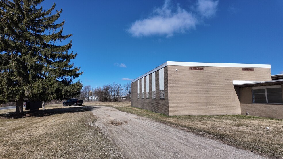 More Photos Of 11700 E Pleasant Lake Rd, Manchester Office For Sale