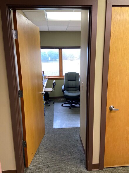 More Photos Of 1N141 County Farm Rd, Winfield Medical For Sale