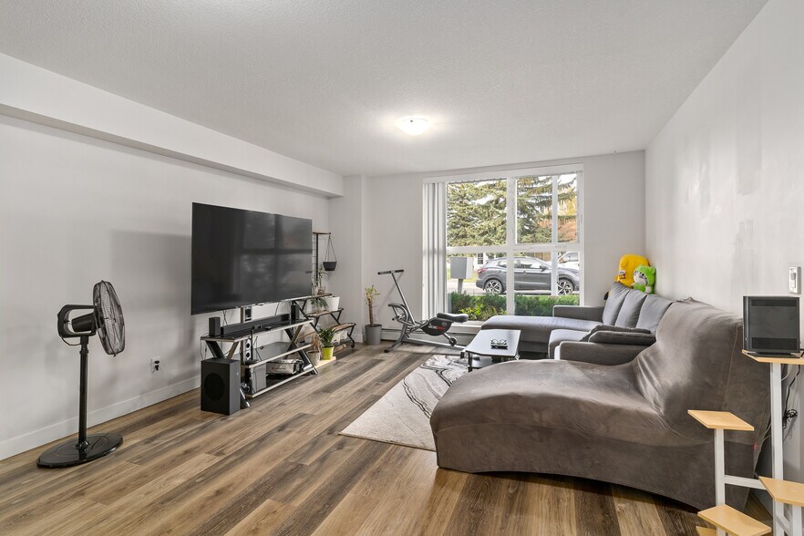 More Photos Of 303 Waddy Lane, Strathmore Multifamily For Sale