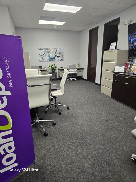 More Photos Of 52 Sugar Creek Center Blvd, Sugar Land Office For Sale