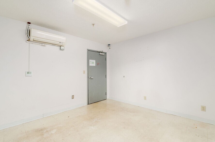 More Photos Of 191 E 15th Ave, Columbus Lodge Meeting Hall For Lease