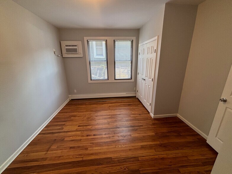 More Photos Of 1615 E Main St, Waterbury Apartments For Sale