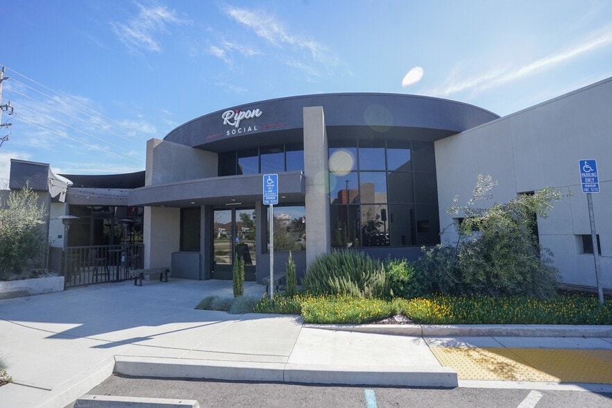 More Photos Of 200 W River Rd, Ripon General Retail For Lease