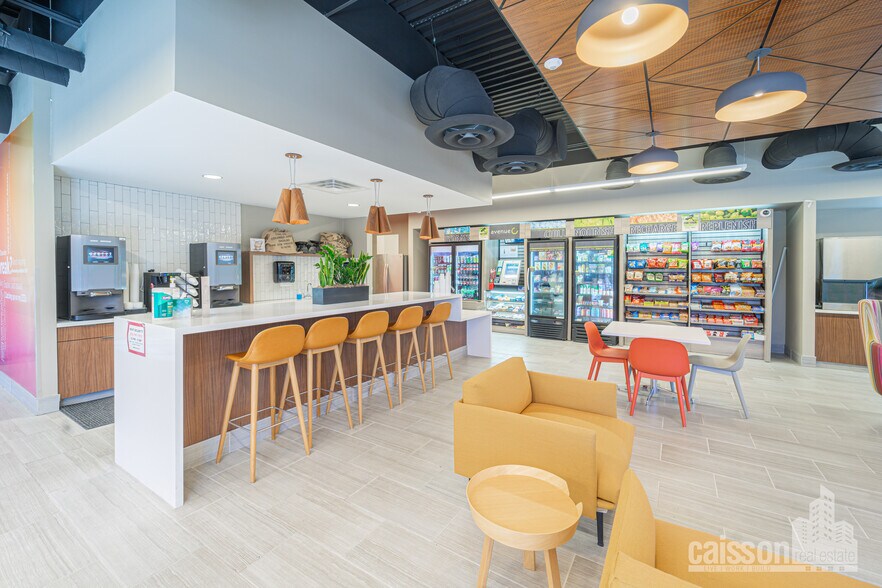 More Photos Of 11815 W IH-10, San Antonio Unknown For Lease