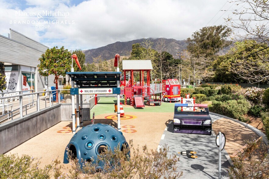 More Photos Of 23401 Civic Center Way, Malibu Restaurant For Sale