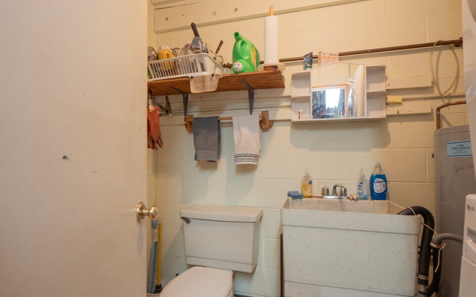 More Photos Of 64 Halsey St, Newport Warehouse For Sale