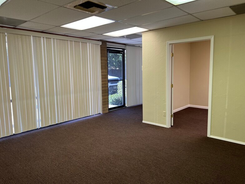 More Photos Of 5637 N Pershing Ave, Stockton Medical For Lease