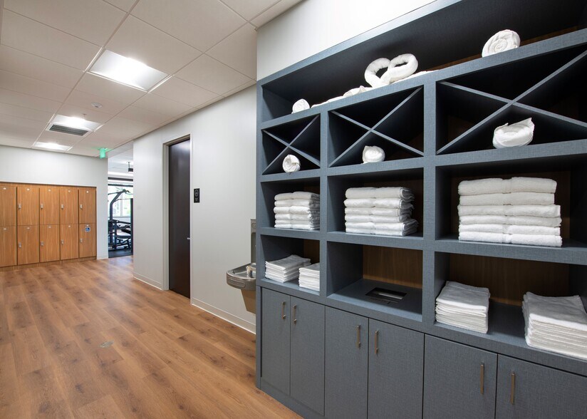 More Photos Of 302 Knights Run Ave, Tampa Medical For Lease