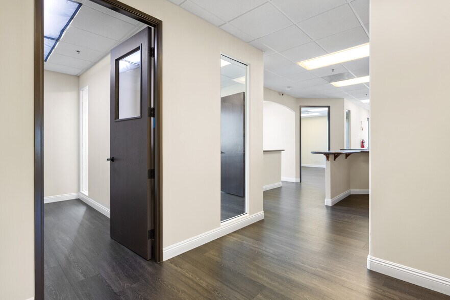 More Photos Of 950 Boardwalk, San Marcos Office For Sale