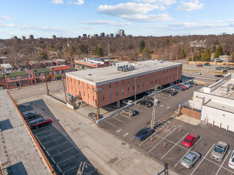More Photos Of 6744 Clayton Rd, Richmond Heights Medical For Sale