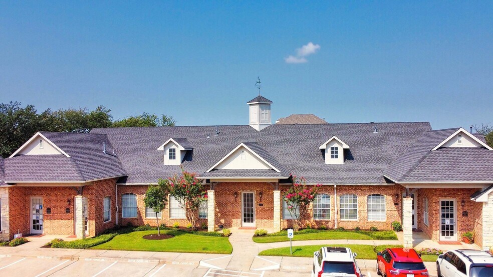 More Photos Of 2016 Justin Rd, Highland Village Office For Lease