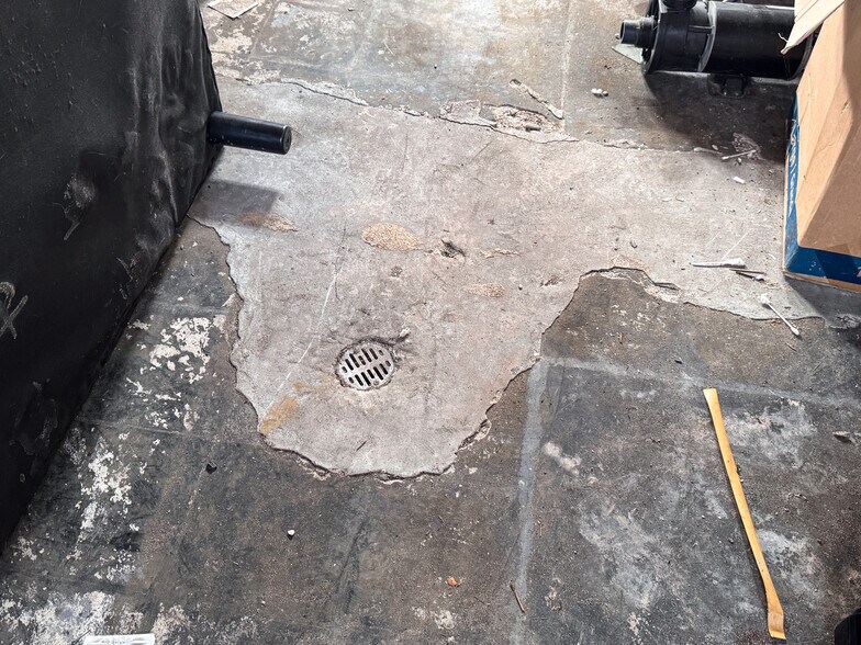 More Photos Of 701 W King St, Cocoa Warehouse For Sale