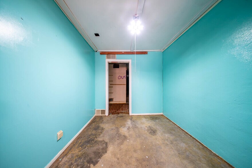 More Photos Of 113 E Main St, Willow Springs Storefront For Sale