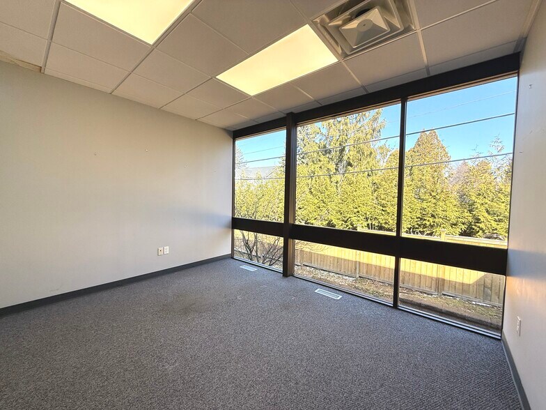 More Photos Of 838 W Long Lake Rd, Bloomfield Hills Office For Lease