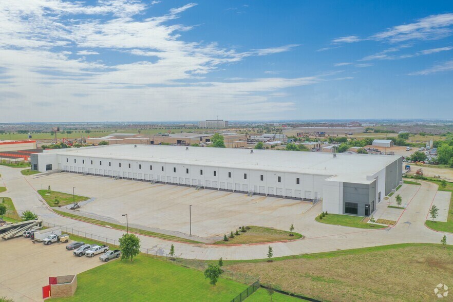 More Photos Of SWC I-35W & Golden Triangle Blvd, Fort Worth Unknown For Lease