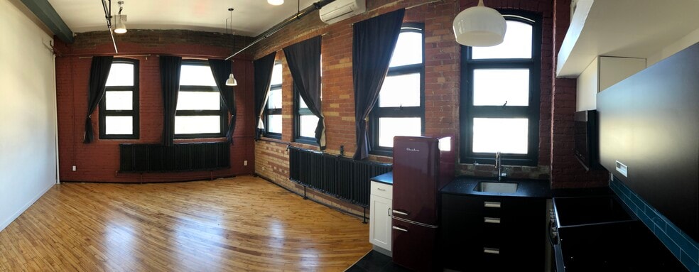 More Photos Of 2480 Dundas St W, Toronto Apartments For Sale