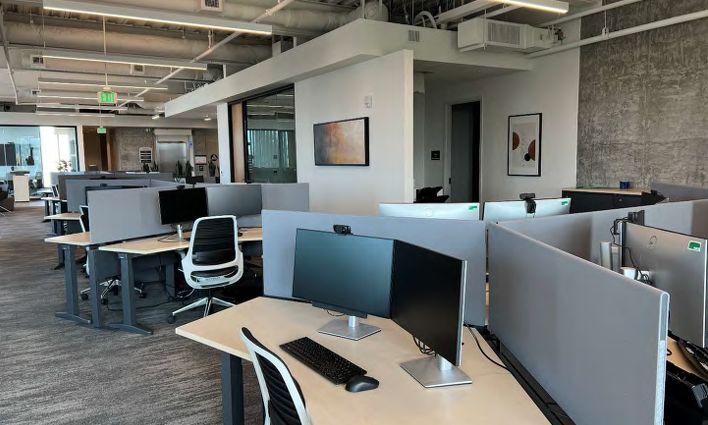 More Photos Of 359 Park Marina Cir, Redding Movie Theatre For Lease