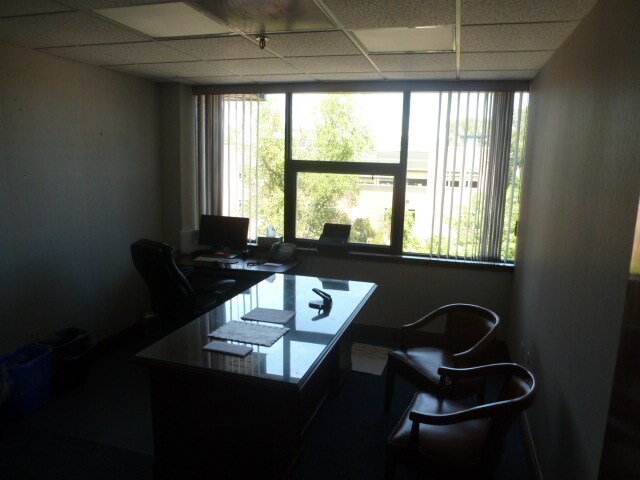 More Photos Of 10 Allen St, Toms River Office For Lease