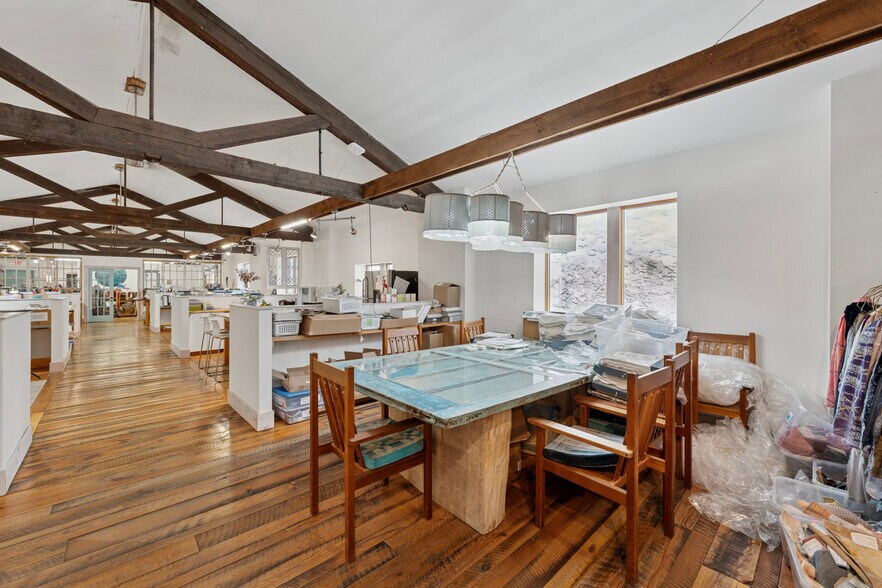 More Photos Of 1412 S Broad St, Philadelphia Storefront For Sale