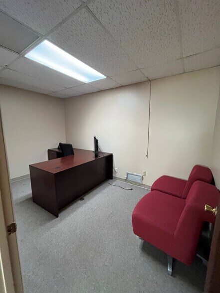 More Photos Of 7643 Highway 178, Olive Branch Office For Sale