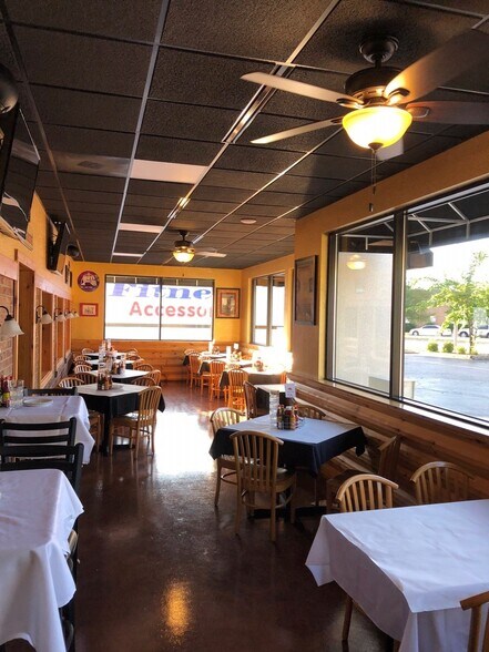 More Photos Of 9638 W National Ave, West Allis Restaurant For Lease