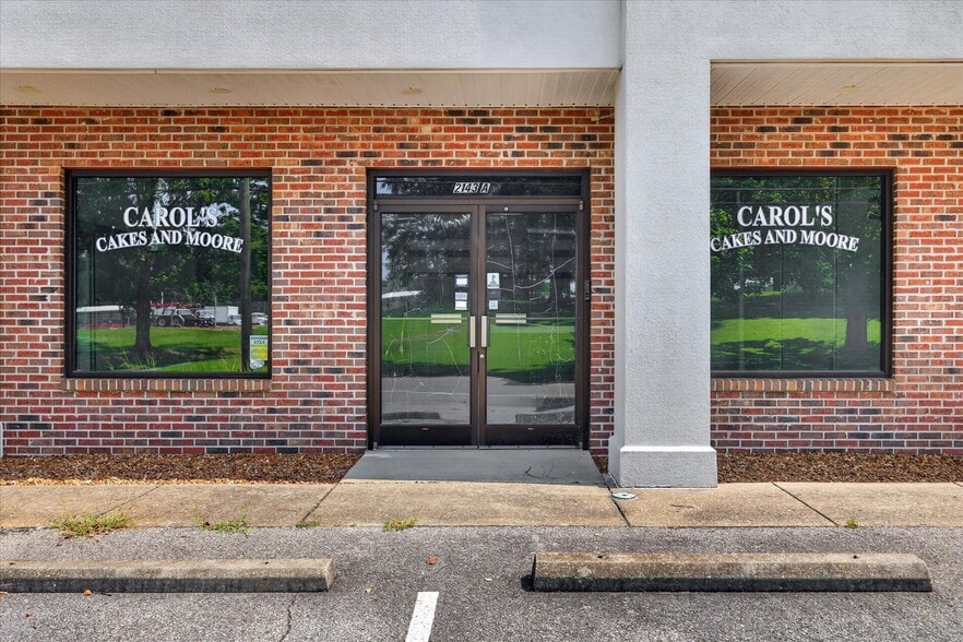 More Photos Of 2143a-2145 Old Ashland City Rd, Clarksville Freestanding For Lease