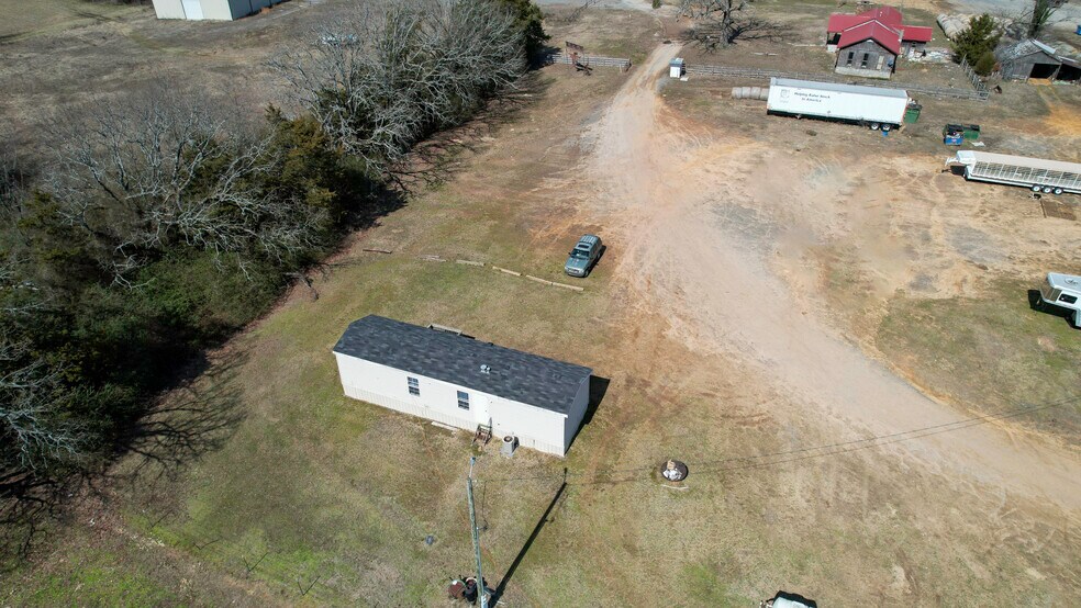 More Photos Of 99 Stacks Dr, Damascus Horse Stables For Sale