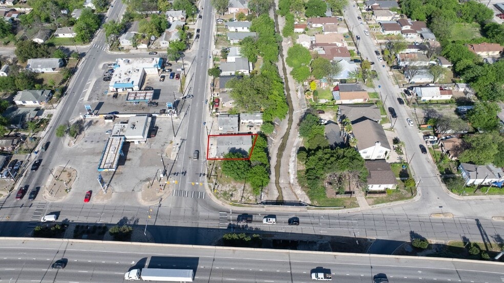 More Photos Of 607 W Theo Ave, San Antonio Office For Sale