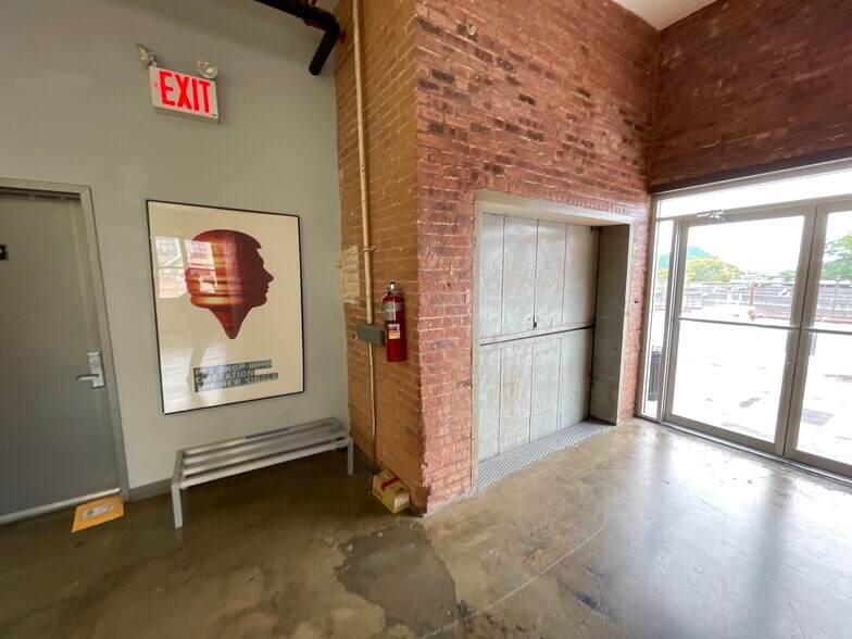 More Photos Of 55 Meadow St, Brooklyn Manufacturing For Lease