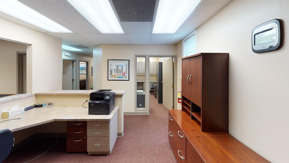 More Photos Of 27401 W Il Route 22, Barrington Medical For Lease