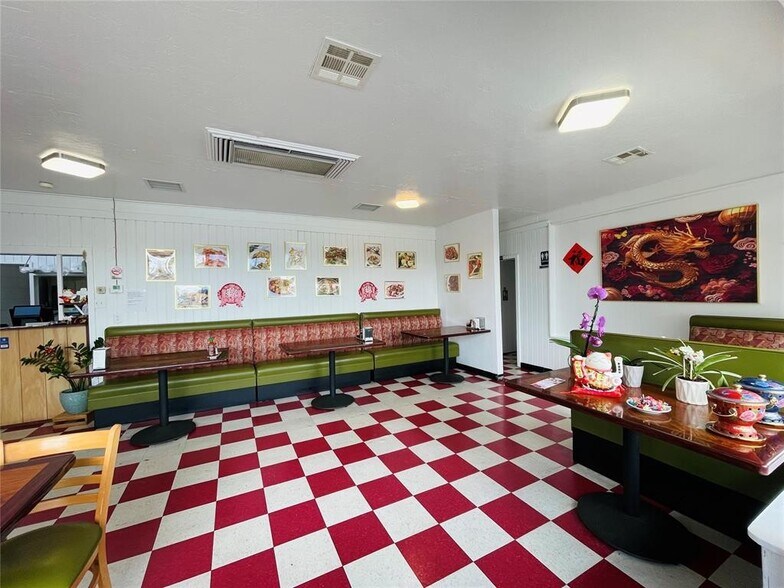 More Photos Of 9301 NE 10th St, Oklahoma City Fast Food For Sale