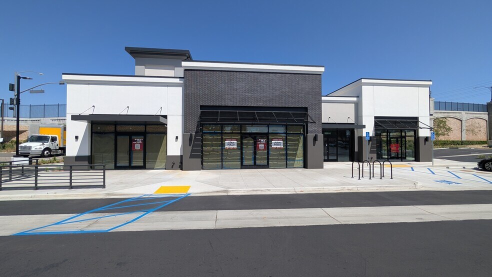 More Photos Of 2095 E Orangethorpe Ave, Placentia Fast Food For Lease