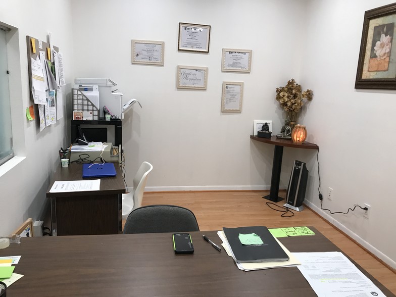 More Photos Of 17985 Biscayne Blvd, Miami Unknown For Lease