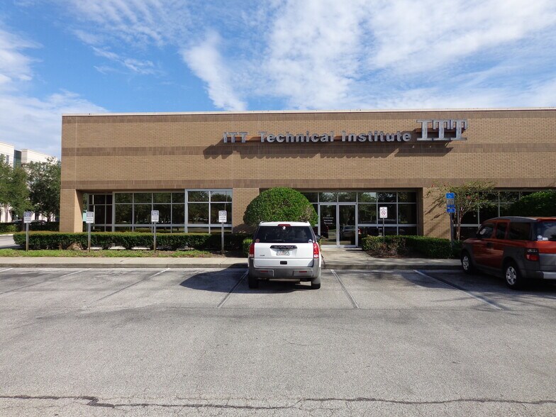 More Photos Of 7011 A C Skinner Pky, Jacksonville Office For Sale