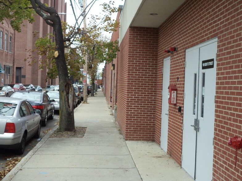 More Photos Of 179 Bent St, Cambridge Warehouse For Lease