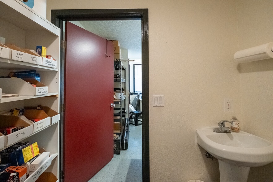 More Photos Of 3201 Northwest Ave, Bellingham Unknown For Lease