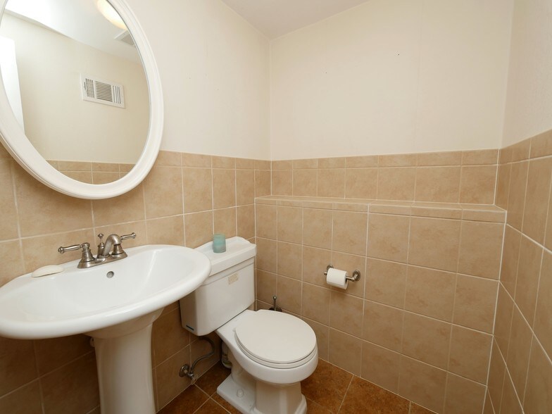More Photos Of 4515 Nesconset Hwy, Port Jefferson Station Freestanding For Lease