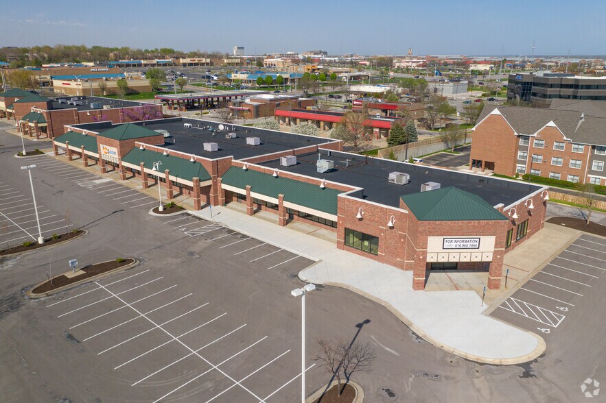More Photos Of 7541-7579 W 119th St, Overland Park Unknown For Lease