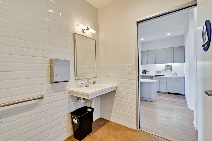 More Photos Of 1569 Lexann Ave, San Jose Medical For Sale