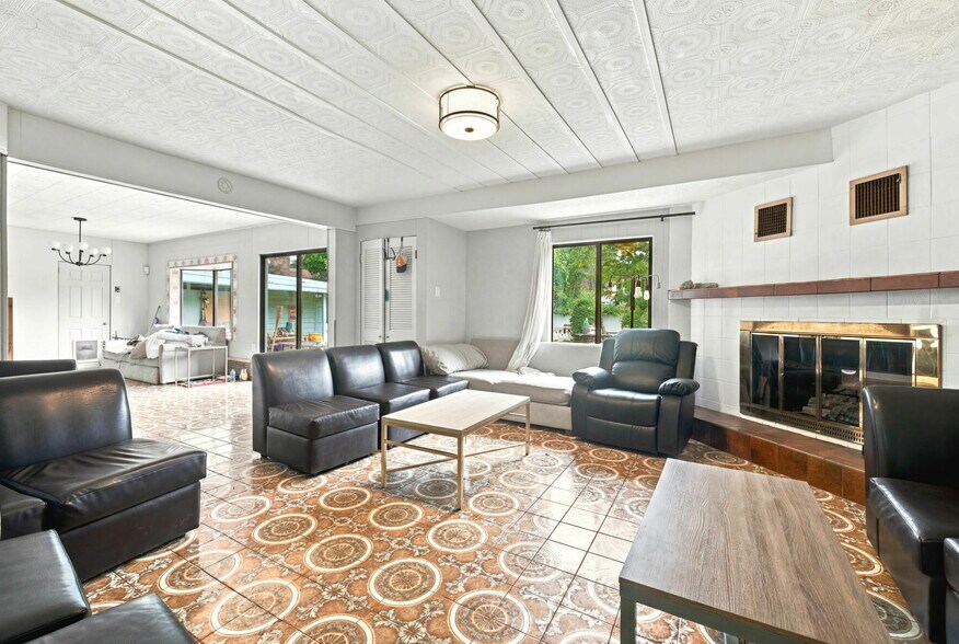 More Photos Of 2715 Sullins St, Knoxville Apartments For Sale