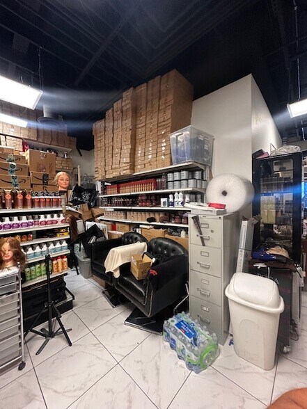 More Photos Of 171 N Gibson Rd, Henderson Storefront For Lease