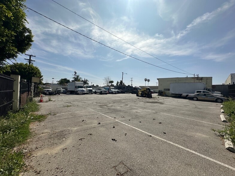 More Photos Of 712 E Alondra Blvd, Compton Land For Lease