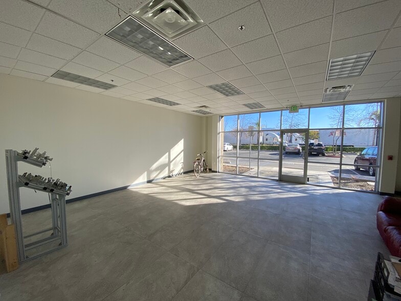 More Photos Of 1568 Lancaster Point Way, San Diego Flex For Sale