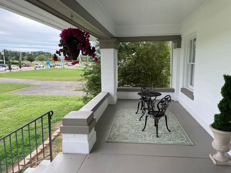 More Photos Of 9718 Dixie Hwy, Louisville Freestanding For Sale